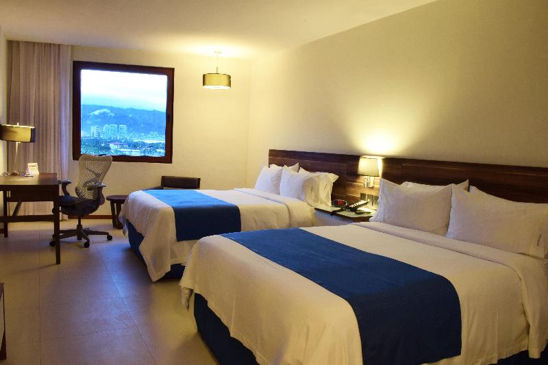 اتاق استاندارد با تخت دو نفره بزرگ, Holiday Inn Express Puerto Vallarta