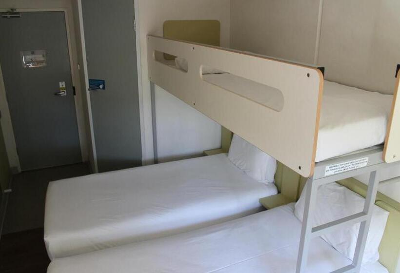 اتاق استاندارد با تخت‌های تاشو, Ibis Budget Melbourne Airport