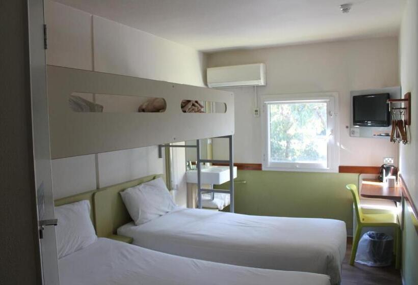 اتاق استاندارد با تخت‌های تاشو, Ibis Budget Melbourne Airport