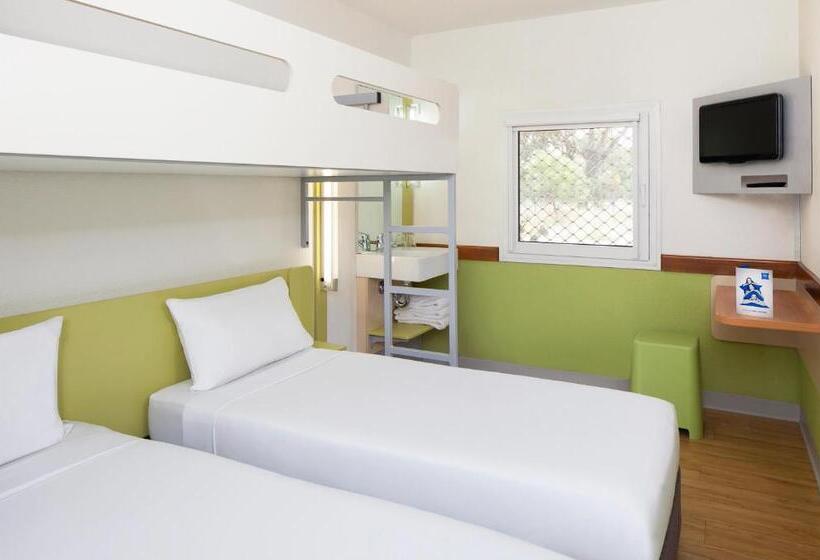 اتاق استاندارد با تخت‌های تاشو, Ibis Budget Melbourne Airport
