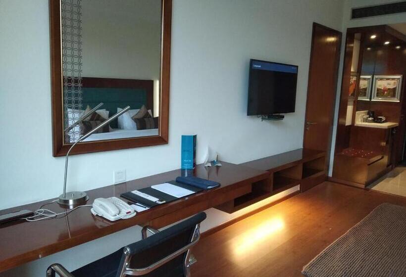 اتاق سوپریور, Radisson Blu Hotel Rudrapur