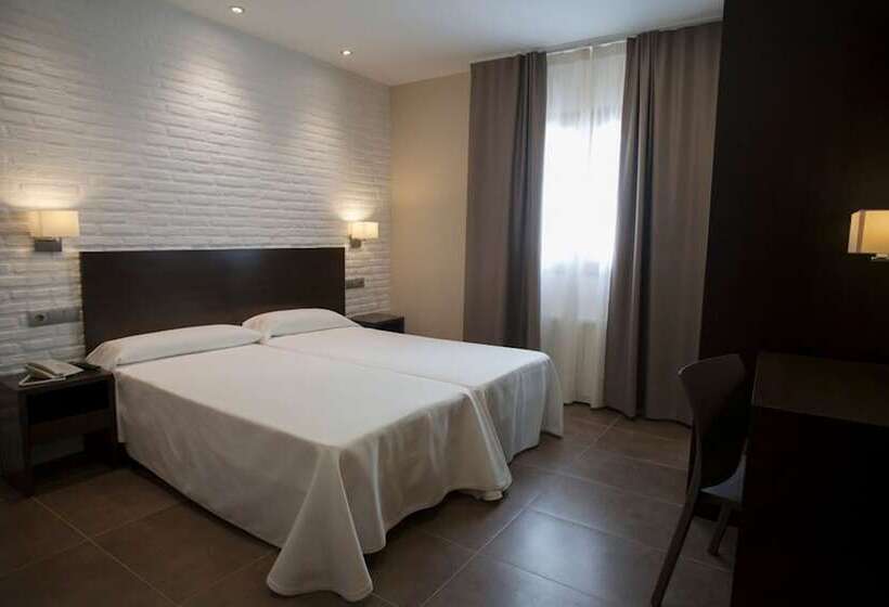 اتاق استاندارد, Restaurante El Corte