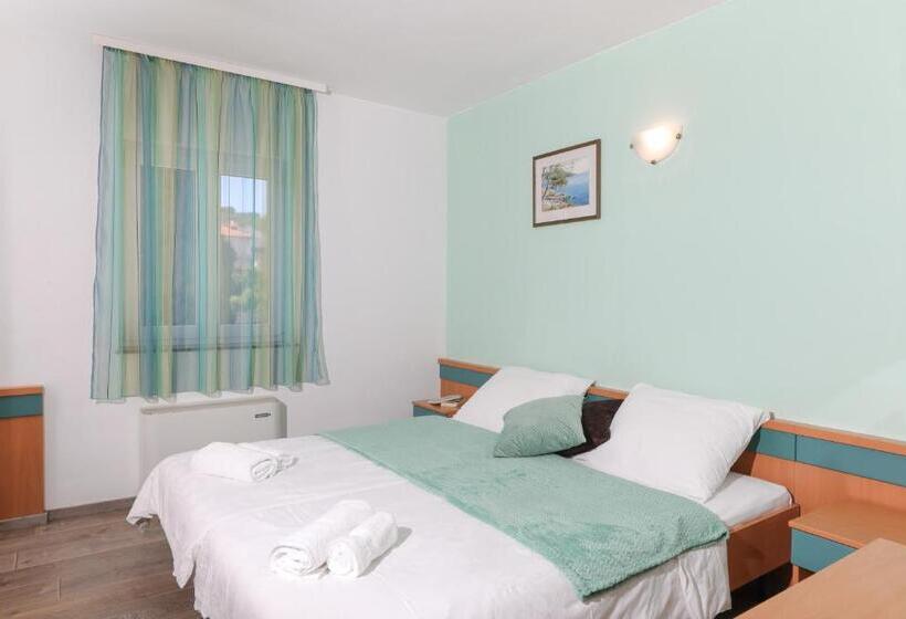 اتاق استاندارد, Downtown Private Rooms