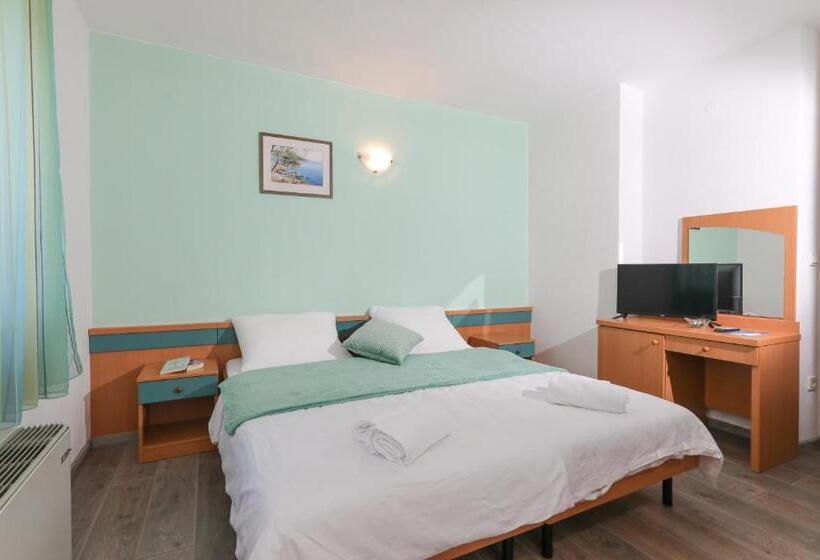 اتاق استاندارد, Downtown Private Rooms