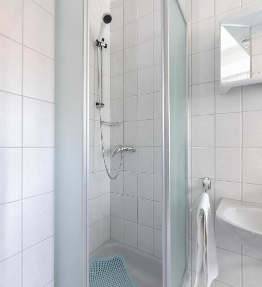اتاق استاندارد سه تخته با بالکن, Downtown Private Rooms