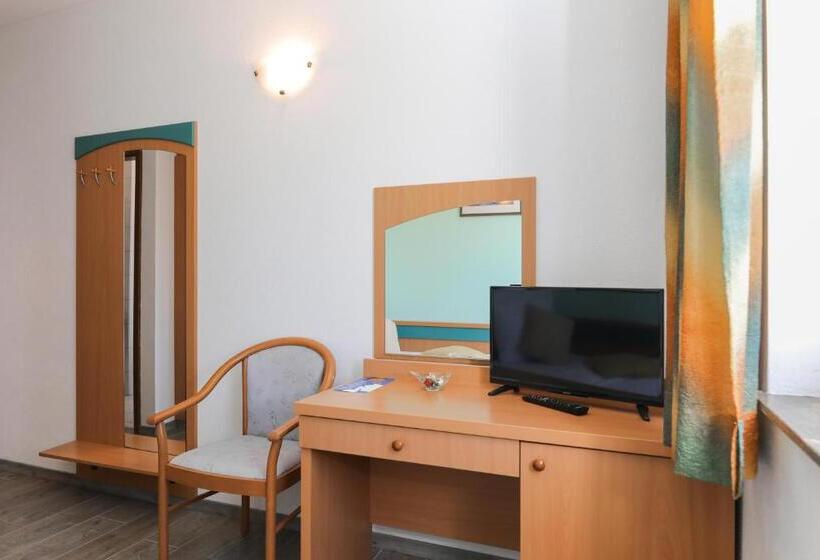 اتاق استاندارد یک نفره, Downtown Private Rooms
