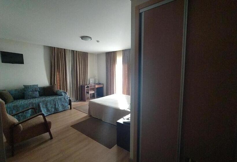 اتاق استاندارد, Santo Condestavel