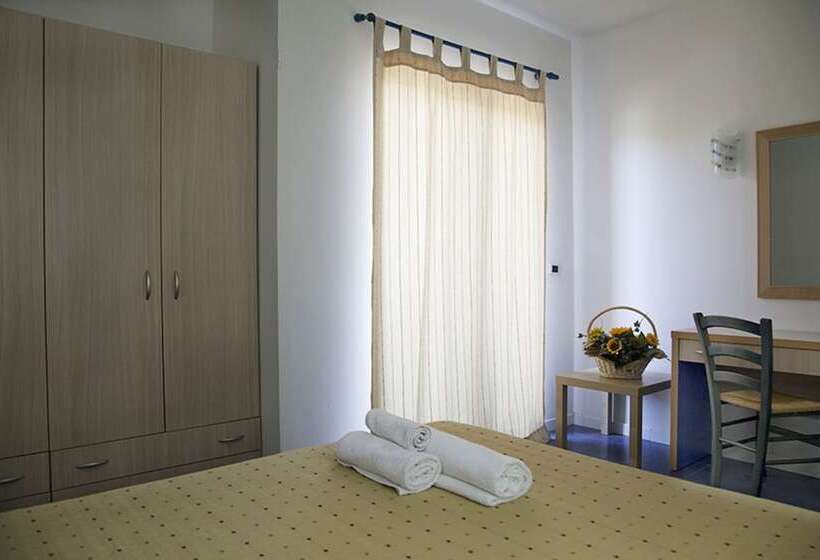 اتاق استاندارد چهار تخته, Villaggio Santandrea Resort