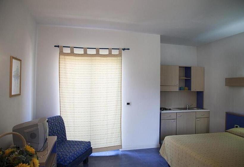 اتاق استاندارد سه نفره, Villaggio Santandrea Resort