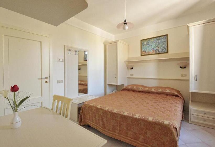 اتاق استاندارد یک نفره, Park Hotel Villa Maria