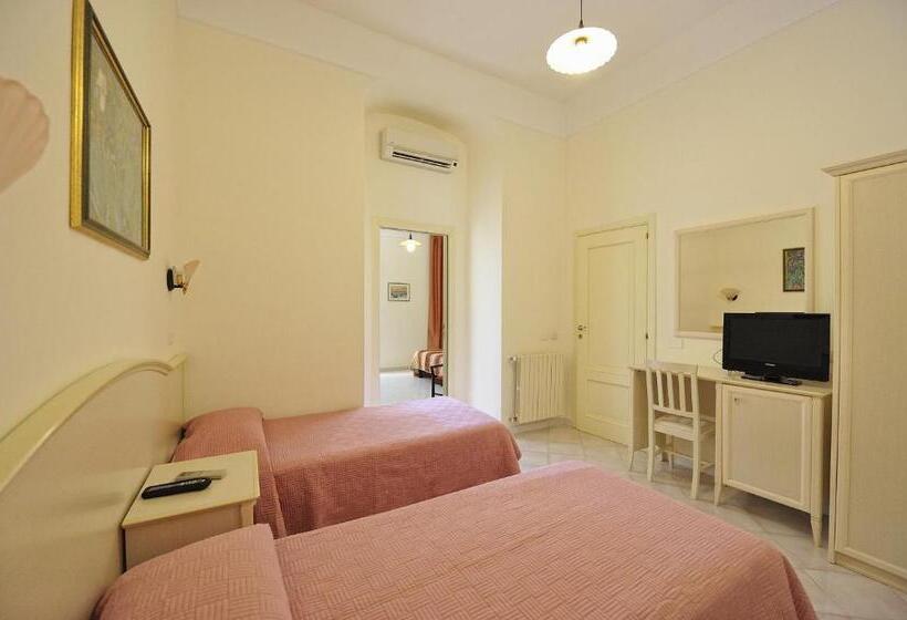 Suite with Terrace, Park Hotel Villa Maria