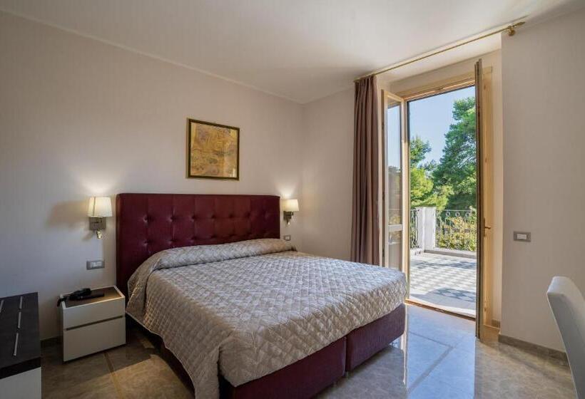 اتاق استاندارد با تراس, Park Hotel Villa Maria