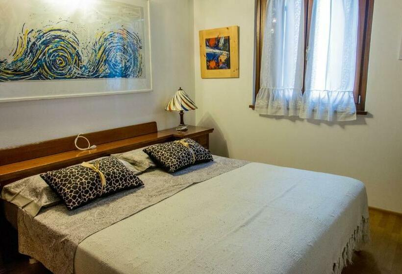 带共用浴室的标准房间, B&b Ca Neva