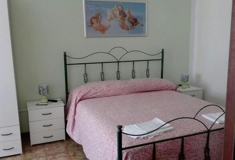 اتاق استاندارد, Le Gardenie B&b