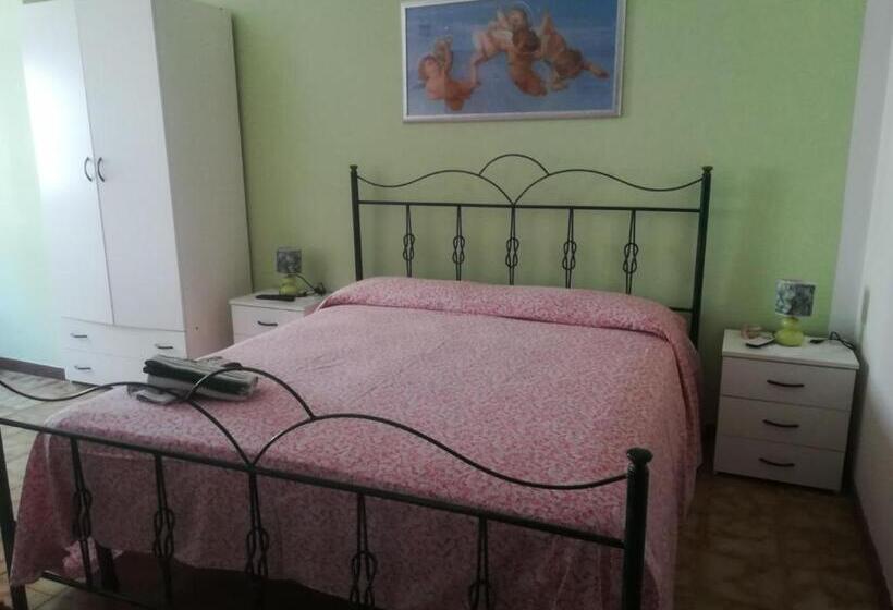 اتاق استاندارد, Le Gardenie B&b
