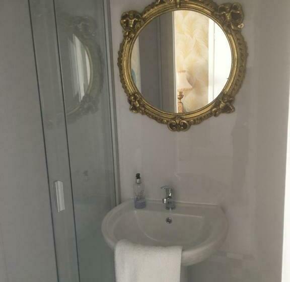 اتاق استاندارد با تخت بزرگ, Bluebells Guest House