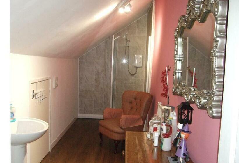 اتاق لوکس یک تخته, Bluebells Guest House
