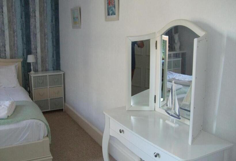 اتاق استاندارد با تخت بزرگ, Bluebells Guest House