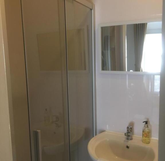 اتاق استاندارد با تخت بزرگ, Bluebells Guest House