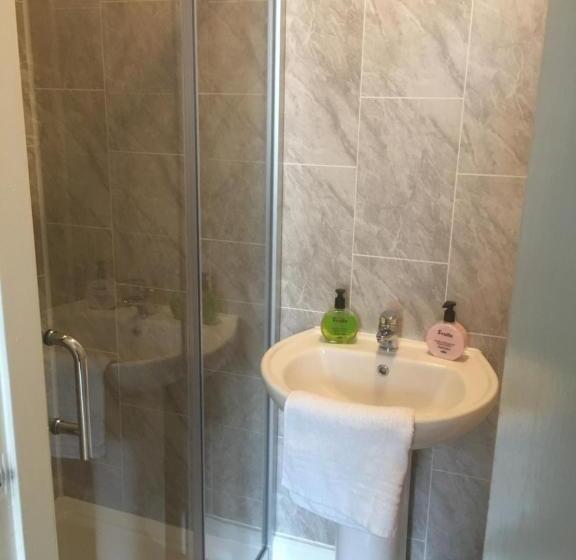 اتاق استاندارد با تخت بزرگ, Bluebells Guest House