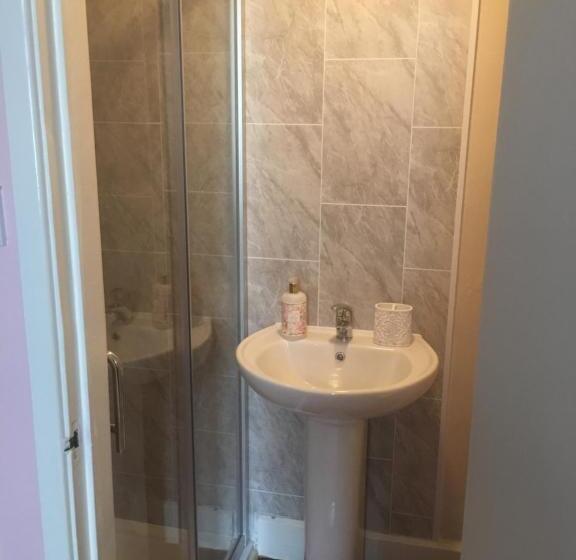 اتاق استاندارد با تخت بزرگ, Bluebells Guest House