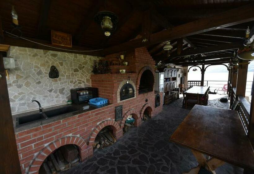 سوییت, Casa Andrei