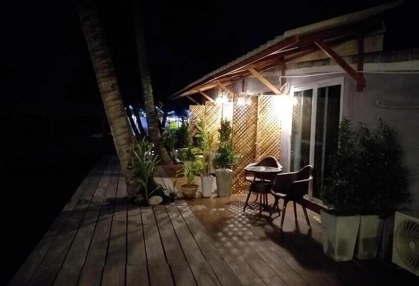 اتاق استاندارد با چشم‌انداز دریا, Seaside Home