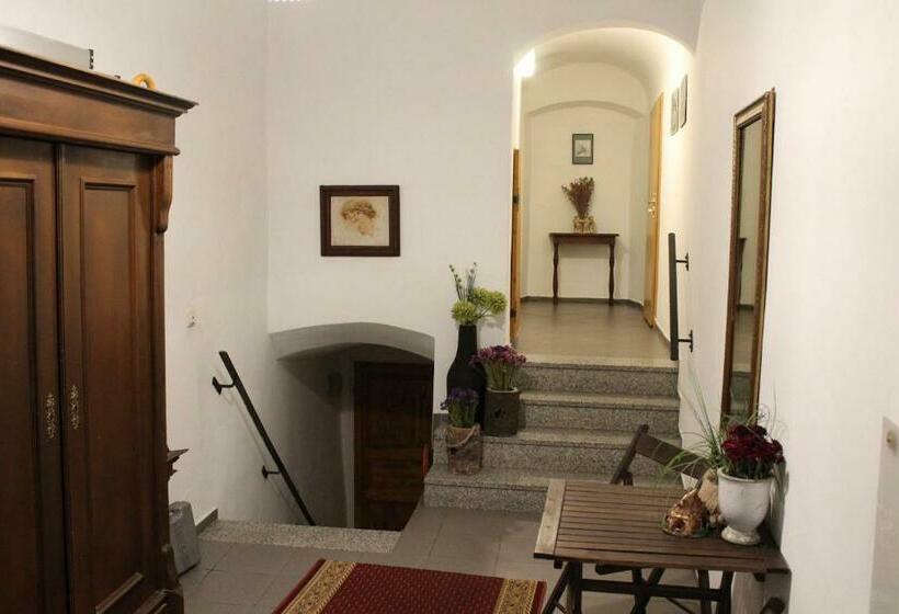 اتاق خانوادگی, Pension Wielsch