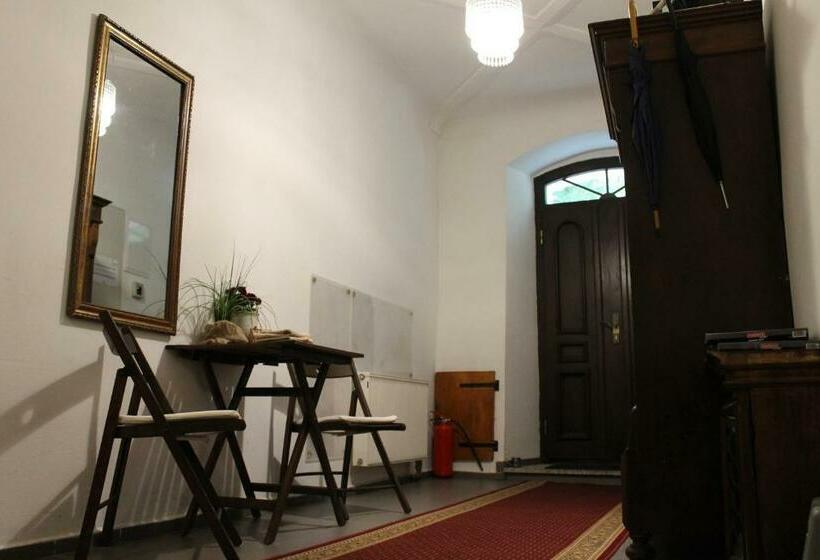 اتاق خانوادگی, Pension Wielsch