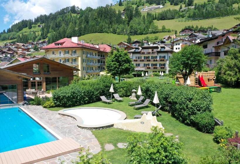 آپارتمان 1 خوابه با چشم‌انداز, Residence Comploj