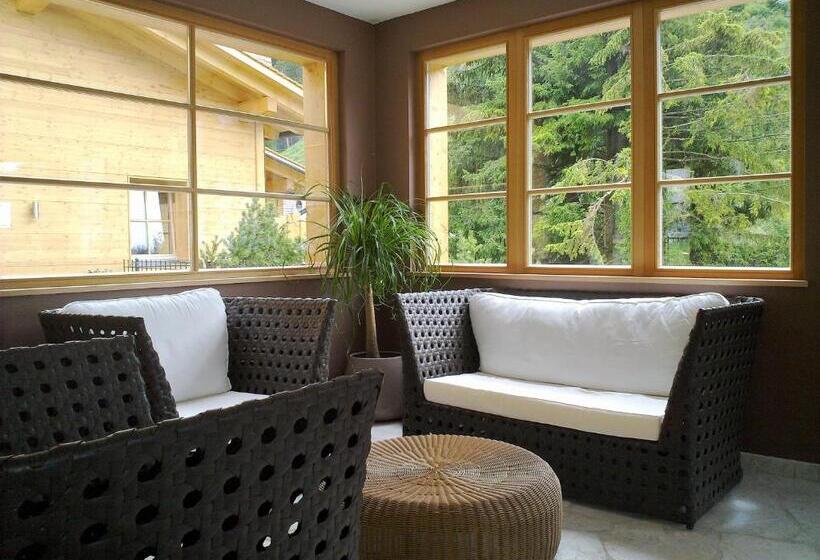 آپارتمان 1 خوابه با چشم‌انداز, Residence Comploj