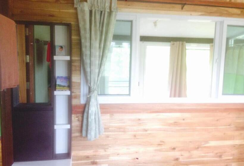 اتاق خانوادگی با چشم‌انداز باغ, Ariya Garden Home