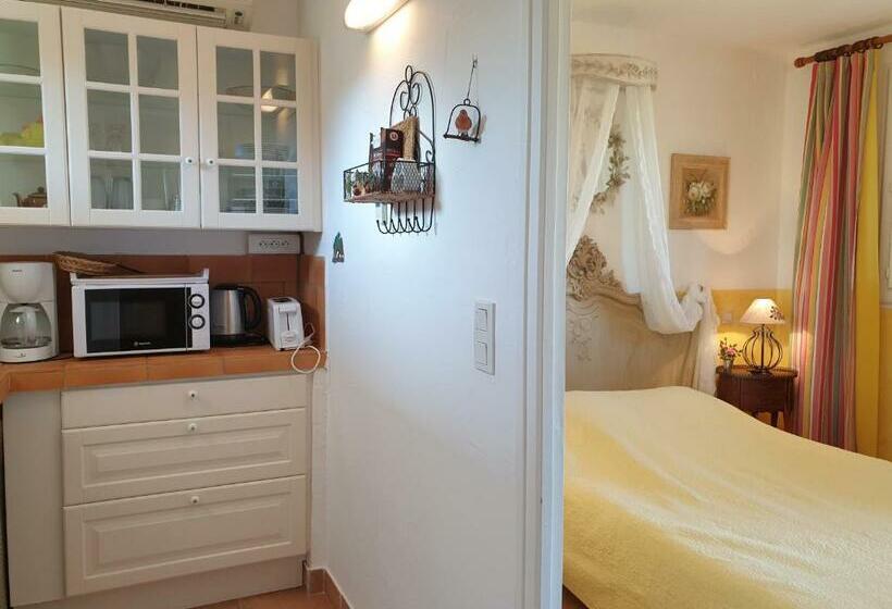 استودیوی استاندارد, Résidence Le Home