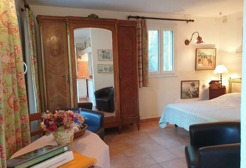استودیوی استاندارد, Résidence Le Home
