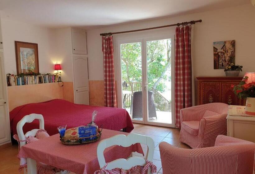 استودیوی استاندارد, Résidence Le Home