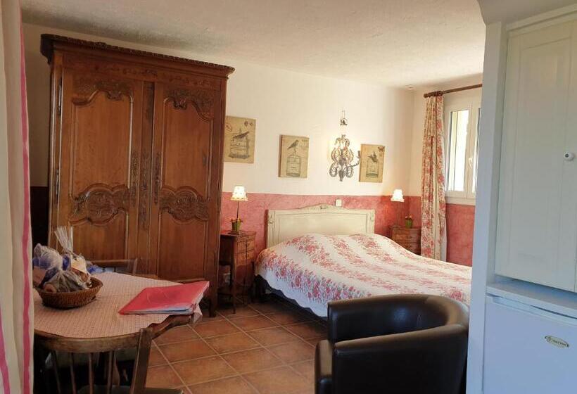 استودیوی استاندارد, Résidence Le Home
