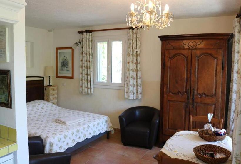 استودیوی استاندارد, Résidence Le Home