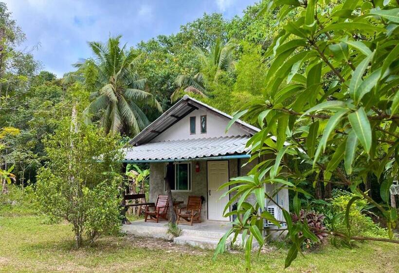 بنگله خانوادگی, Eve House Koh Kood