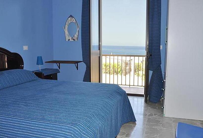 اتاق استاندارد با چشم‌انداز دریا, B&b Ro.ma