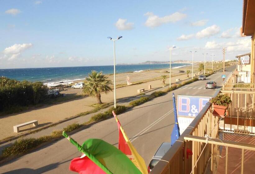 اتاق استاندارد با چشم‌انداز دریا, B&b Ro.ma