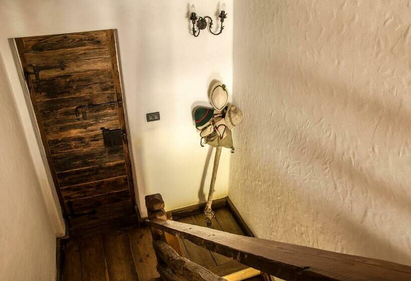Deluxe Room Mountain View, B&b Rossodisera