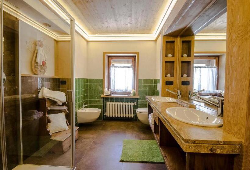 اتاق لوکس چهار تخته, B&b Rossodisera