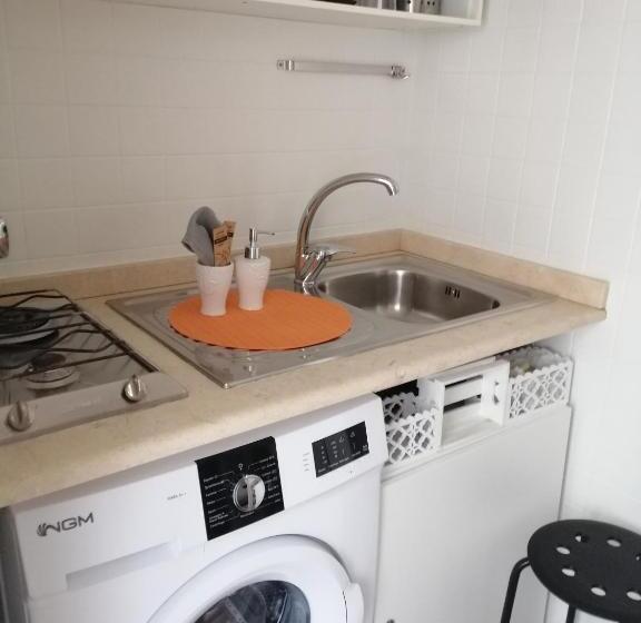 استودیوی استاندارد, Cesarotti B&b