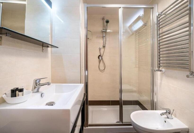 آپارتمان 1 خوابه همکف, Cesarotti B&b