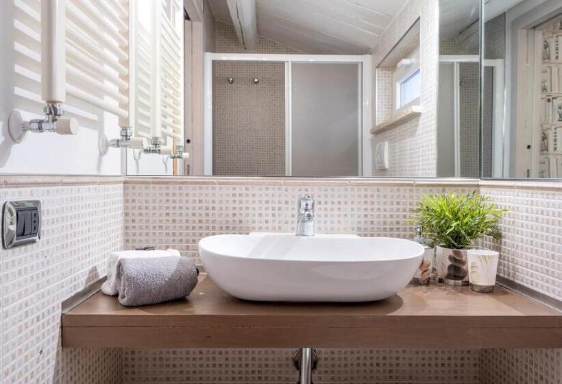 استودیوی استاندارد, Cesarotti B&b