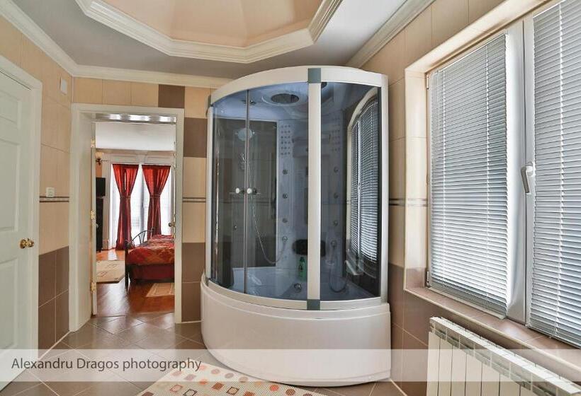 اتاق استاندارد چهار تخته, Casa Iulia