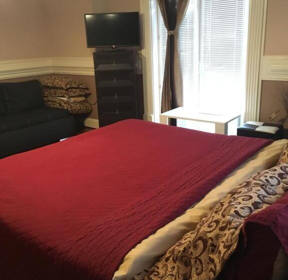 اتاق استاندارد چهار تخته, Casa Iulia