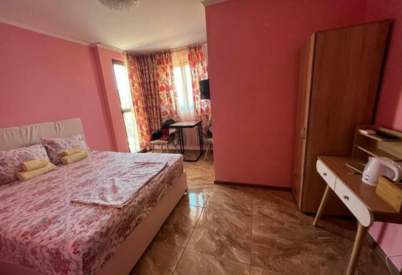 اتاق استاندارد, Daniel Guest House