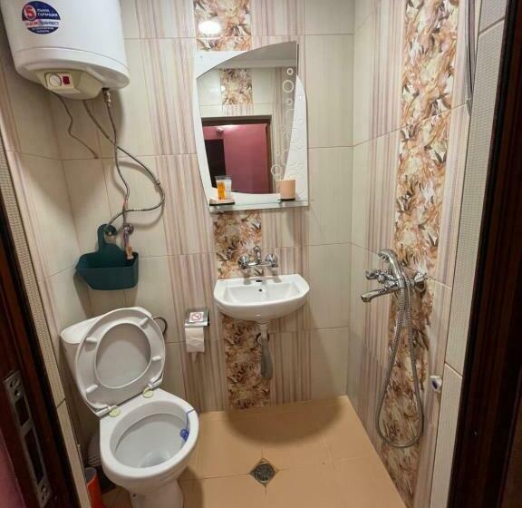 اتاق استاندارد, Daniel Guest House