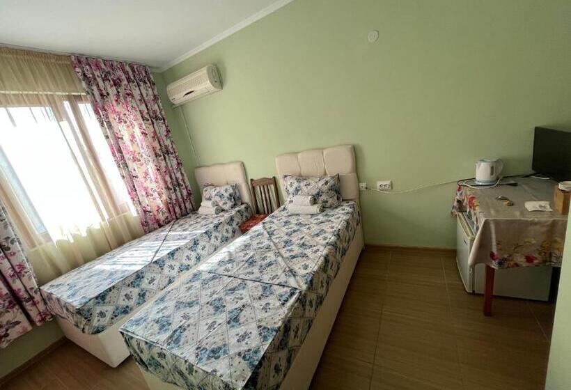 اتاق استاندارد یک نفره, Daniel Guest House